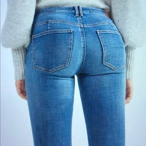 Mid waist push up jeans Bershka